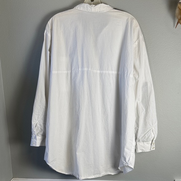 Calvin Klein Button Front White Shirt with Logo Stripes and adjustable sleeves - Picture 7 of 13